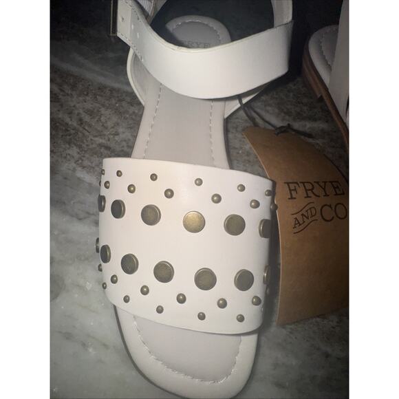 Frye and Co White Brooklyn studded sandals with ankle strap buckle size 8.5 SRA - Picture 2 of 4